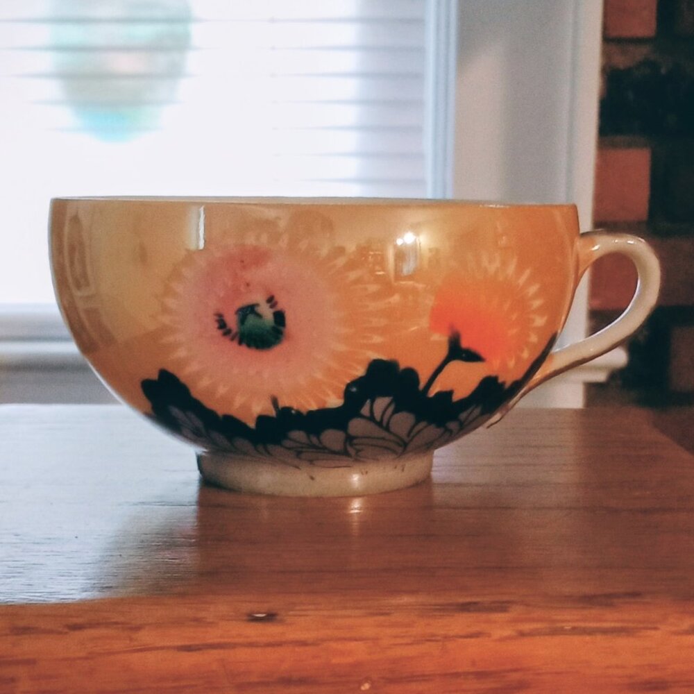 Lusterware Peach/Gold Teacup 4oz
